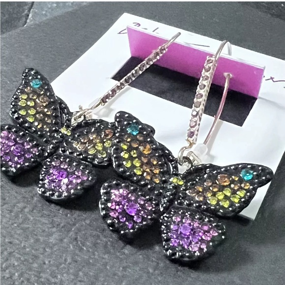 NWT 🖤🦋🖤 Betsey Johnson Pavé Butterfly Earrings Black Multicolor Crystals - Picture 6 of 16
